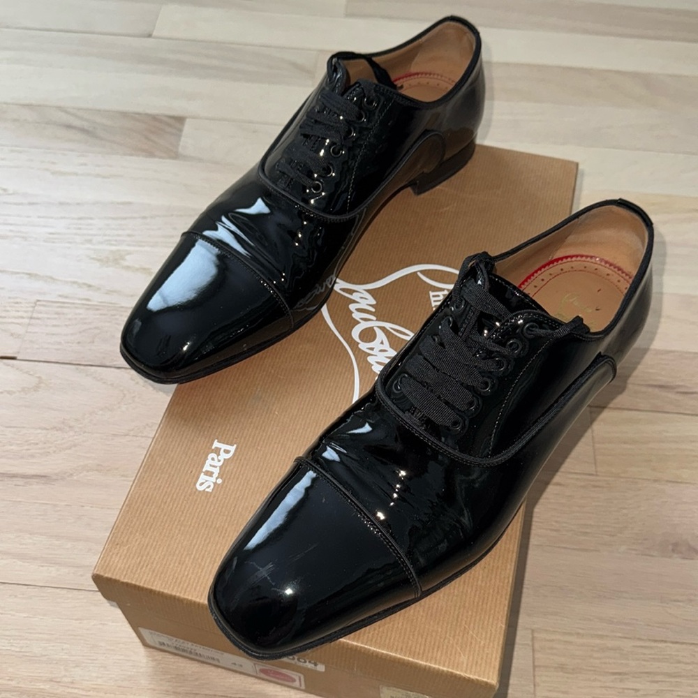 * USED * Men’s Christian Louboutin Greggo Oxford Patent Leather Shoes